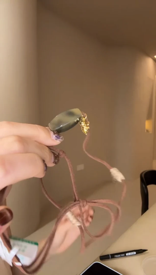 颈饰未镶嵌和田玉18号勒子