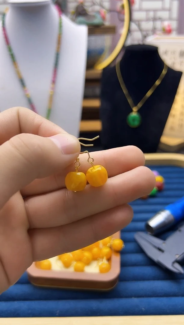 【闪购商品】蜜蜡耳饰14K金镶嵌E01