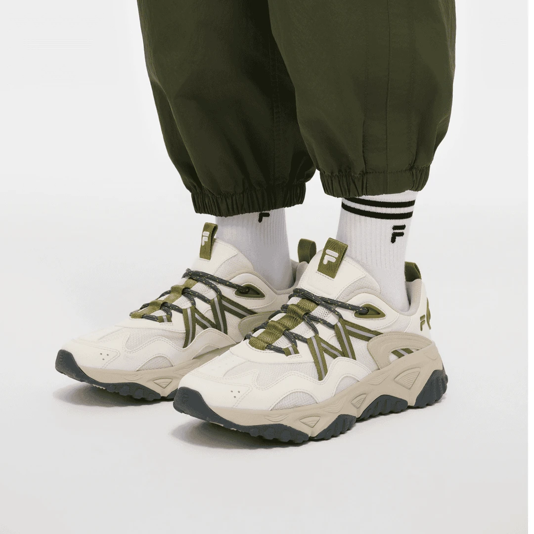 Fila/斐乐漫游鞋欧若风男鞋户外运动透气百搭休闲老爹T12M521511F