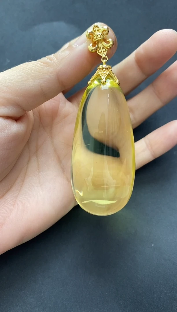 裸石琥珀未镶嵌吊坠