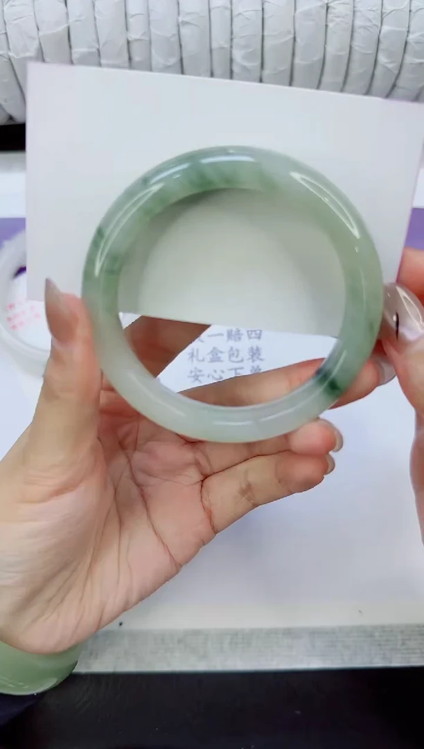 未镶嵌手镯石英质玉305/54