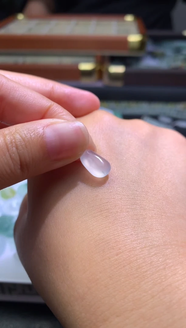 未镶嵌定制翡翠毛货