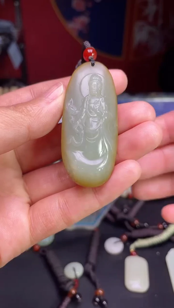 颈饰未镶嵌和田玉1