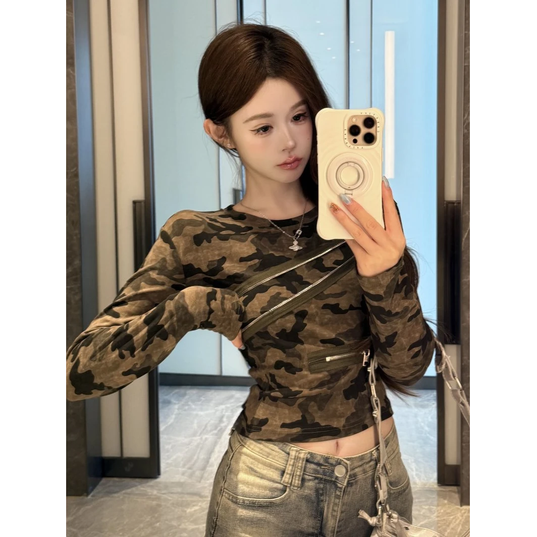 2025早秋新款辣妹机车风拉链迷彩短款T恤长袖上衣配牛仔短裤套装