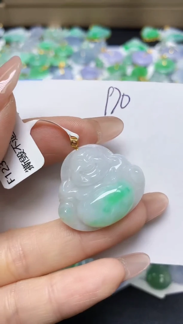 翡翠18K金镶嵌颈饰 天然缅甸翡翠A货