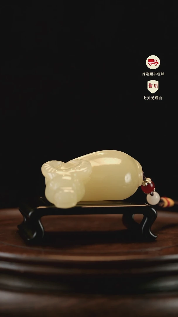 云南石竹叶青雕刻：扭转乾坤