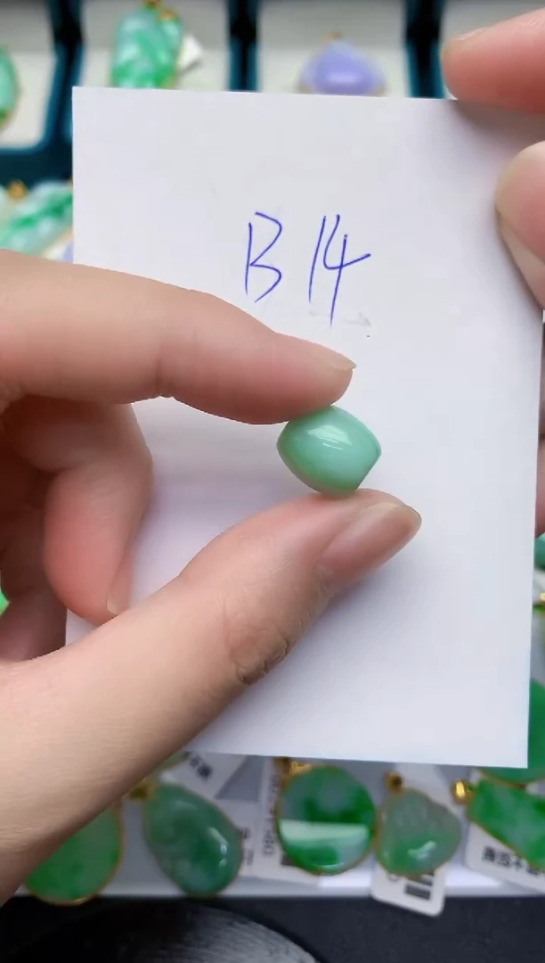 【闪购商品】翡翠颈饰未镶嵌000000000