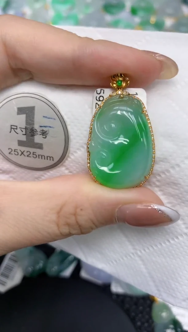 颈饰18K金镶嵌翡翠11111111