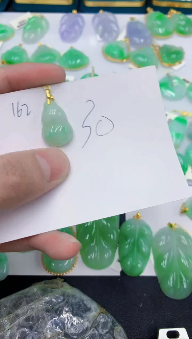 颈饰未镶嵌翡翠1111111