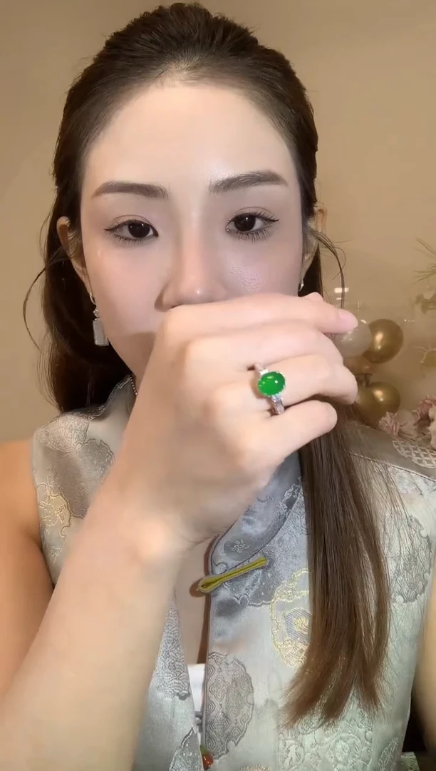 18K金镶嵌戒指翡翠A49