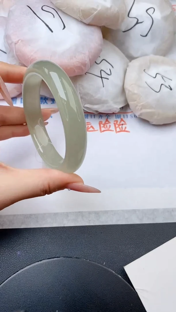 未镶嵌手镯石英质玉w15-DB60+