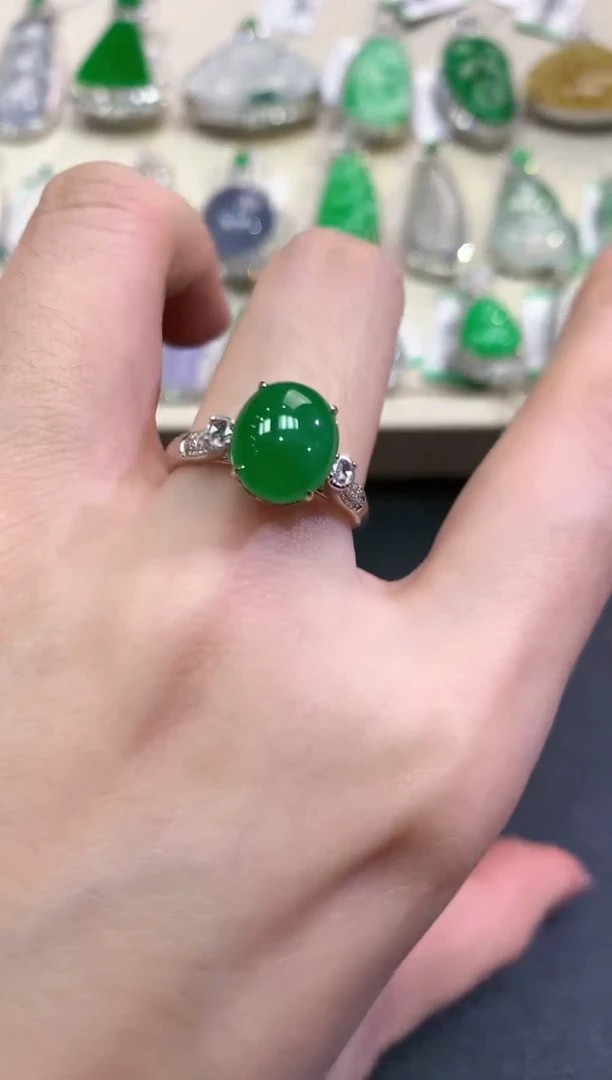 【闪购商品】翡翠戒指18K金镶嵌B92