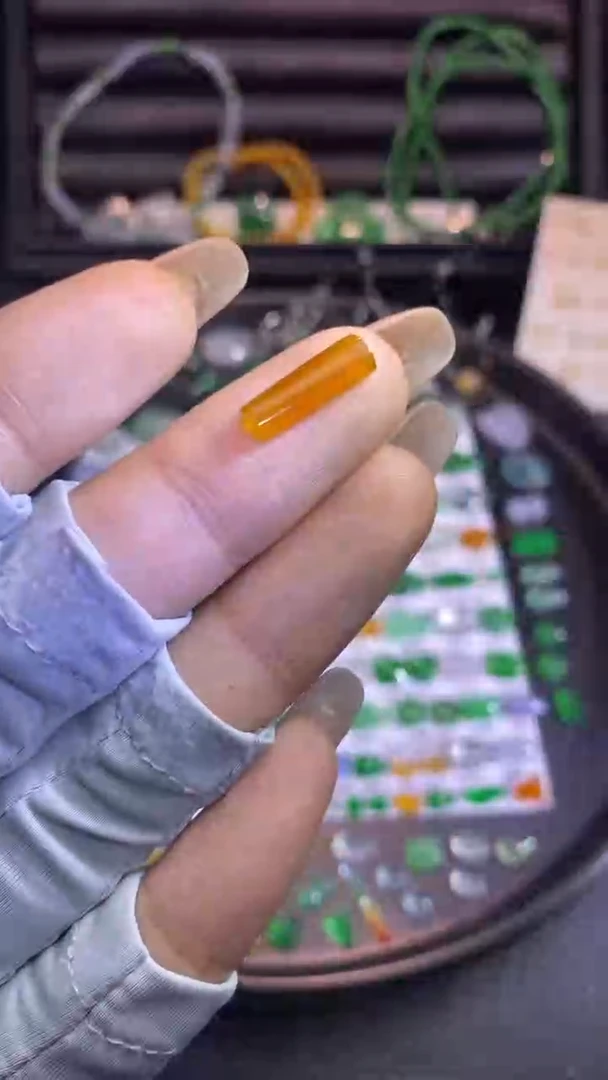 翡翠挂件未镶嵌牌牌