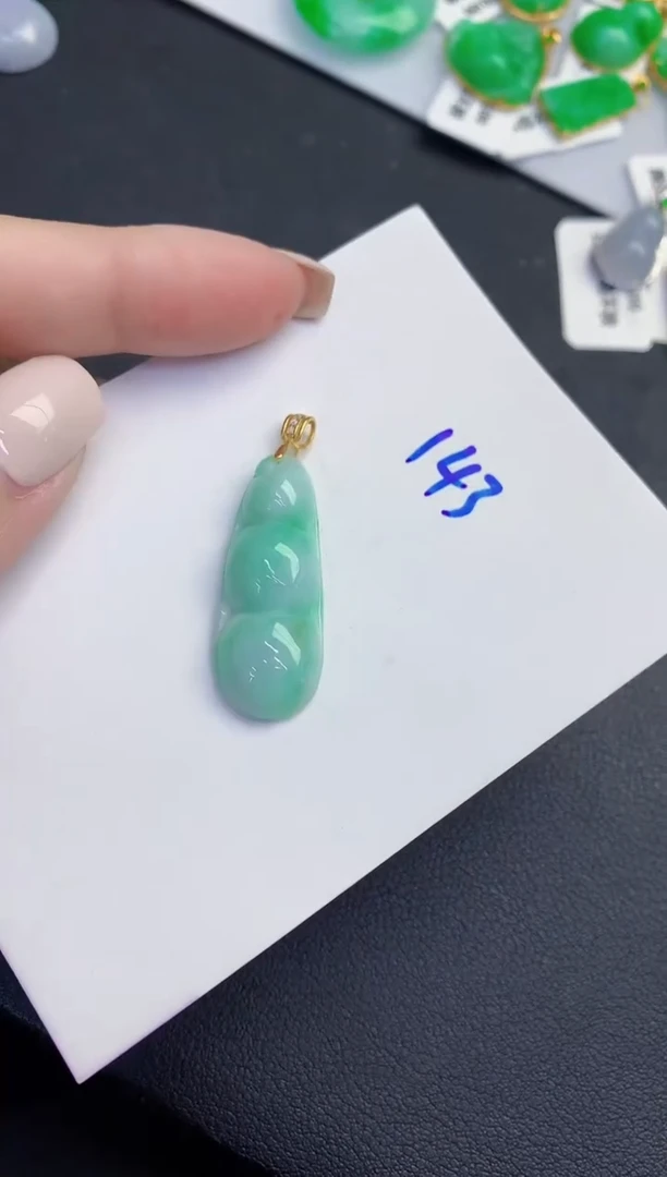 颈饰未镶嵌翡翠缅甸天然翡翠A货