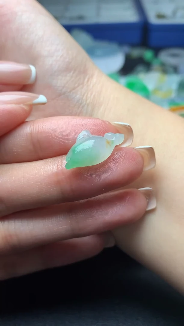 定制翡翠未镶嵌毛货