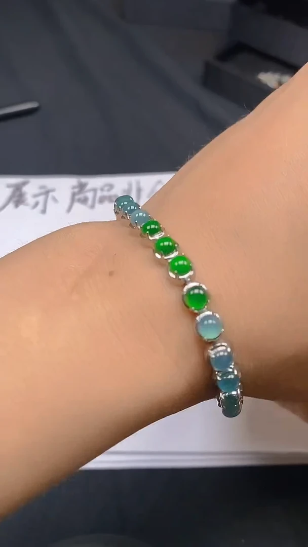 【闪购商品】翡翠手链未镶嵌天然A货玉石随机多样性发货