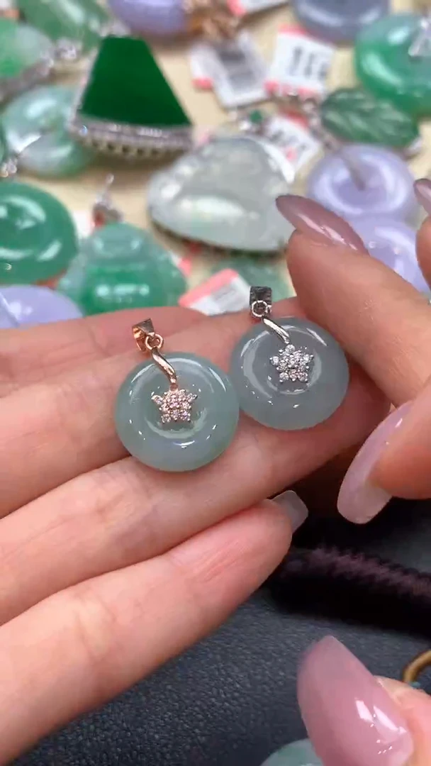 【闪购商品】翡翠吊坠(不含链)未镶嵌天然缅甸A货有棉正常没运费险