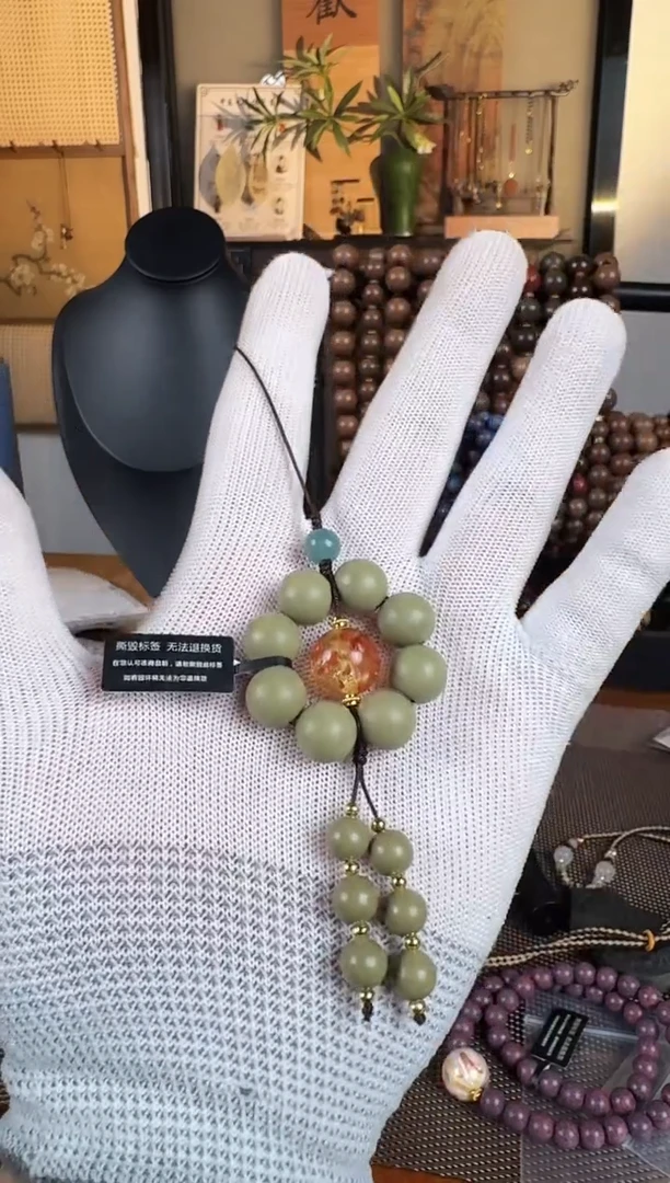 泥塑禅茶玉雪12mm手机挂