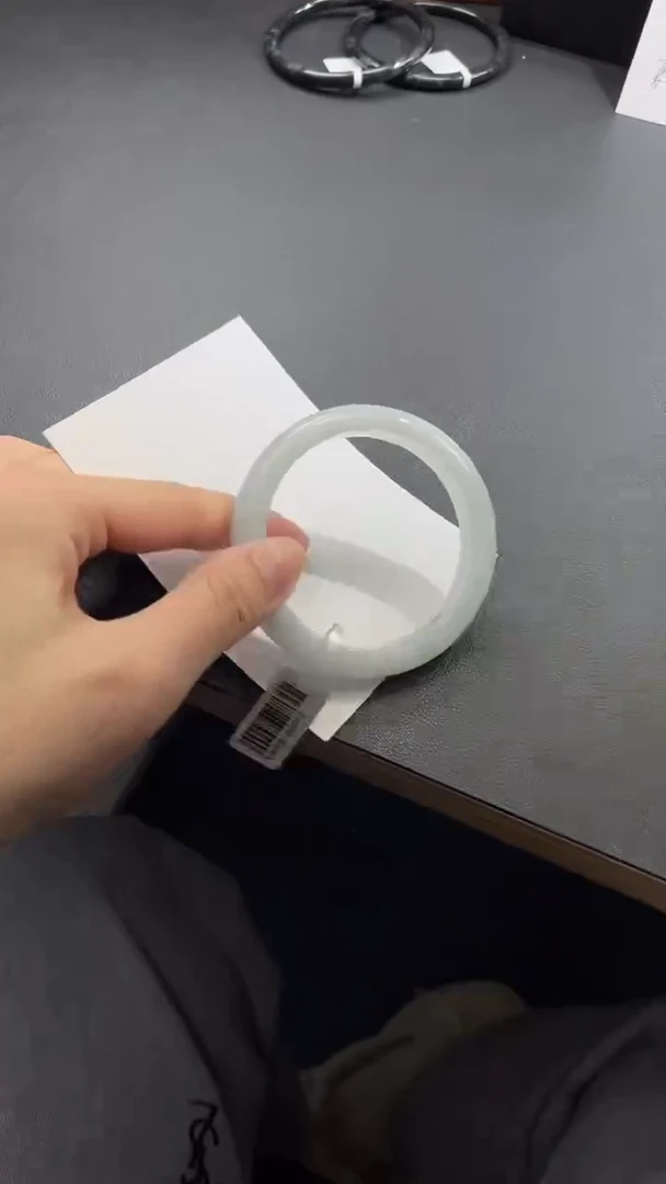 【闪购商品】翡翠手镯未镶嵌正圈