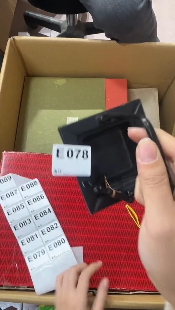 李**坤078...中古產品謹慎參拍