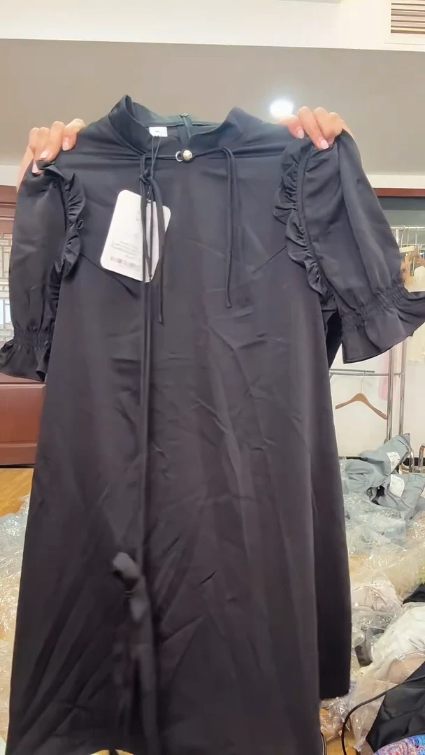 连衣裙       M码       80-105斤