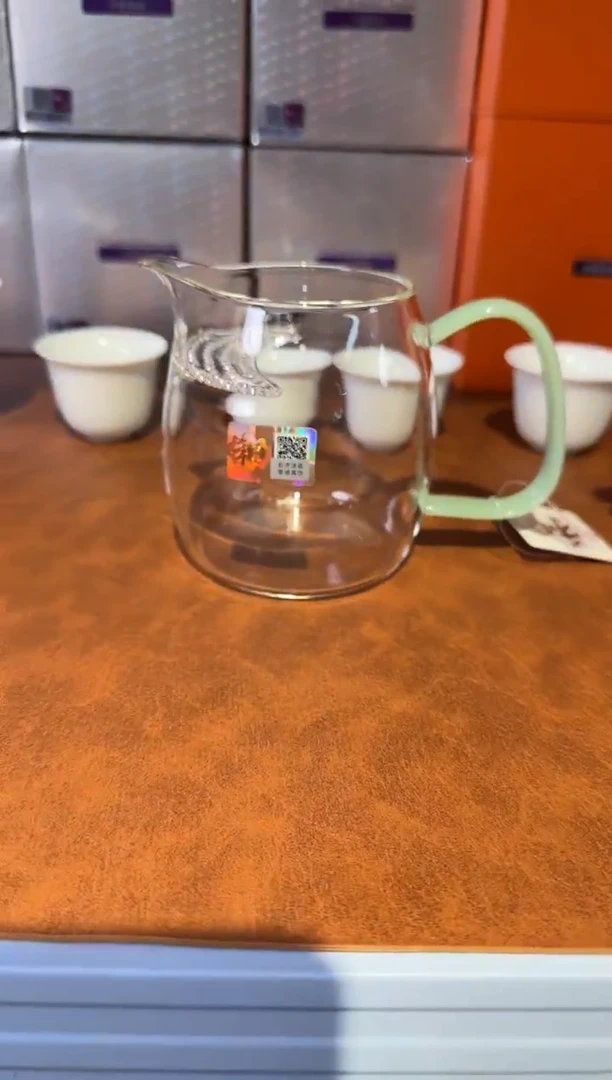 禾器泰然月牙款公道杯浅玉色（小号煮茶器）