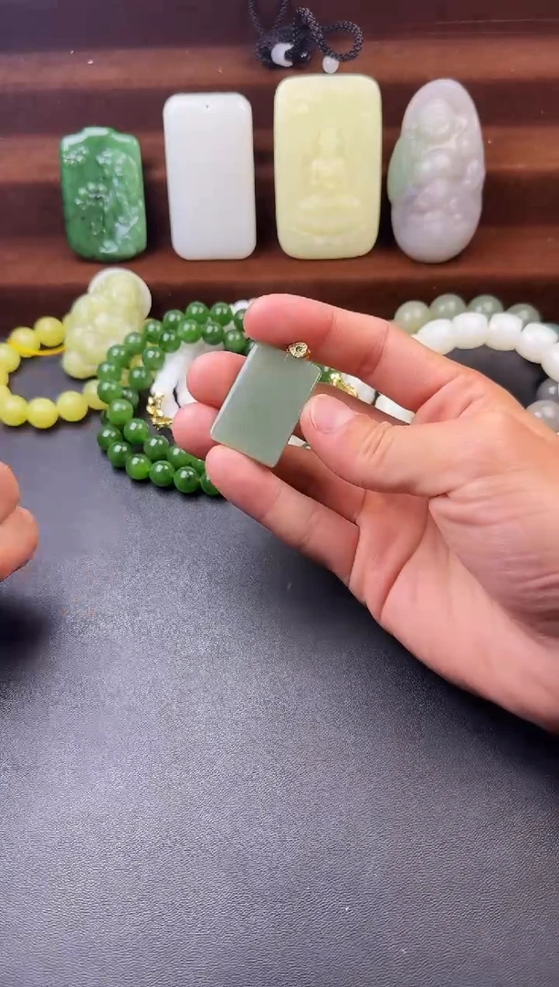 颈饰未镶嵌和田玉和田玉挂件