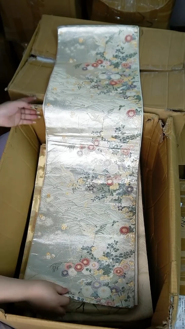 织绣45流水纹花卉图