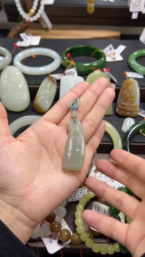 吊坠(不含链)未镶嵌和田玉且末青白 竹节80275