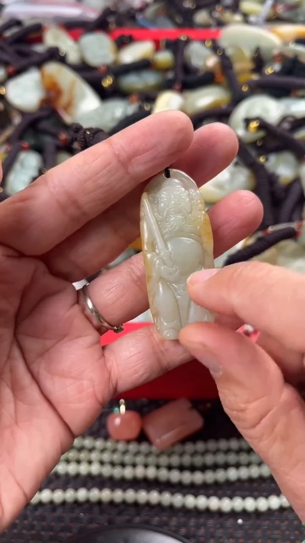 【闪购商品】和田玉颈饰未镶嵌多样性发货没有证书拍一发一有瑕