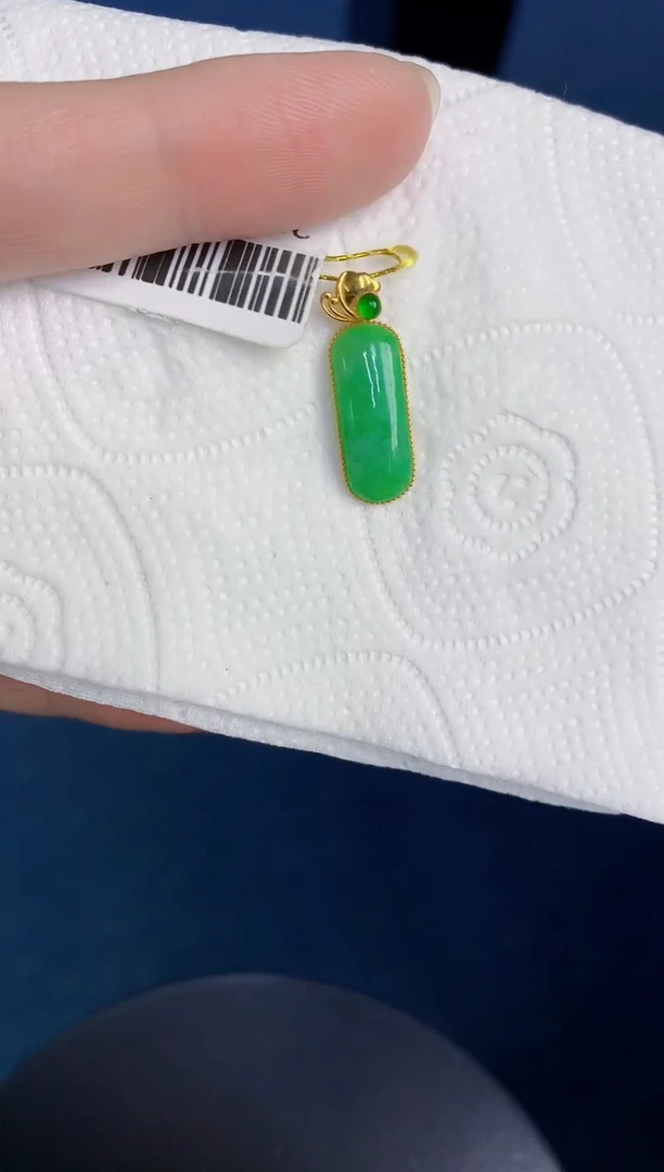 颈饰18K金镶嵌翡翠天然翡翠缅甸A货