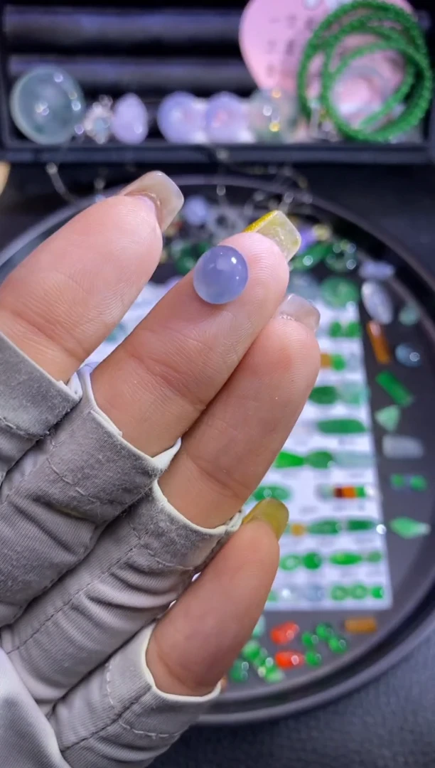 未镶嵌挂件翡翠蛋