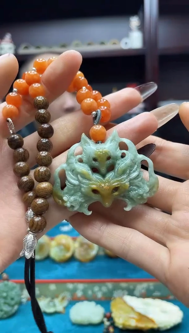 未镶嵌岫玉吊坠·