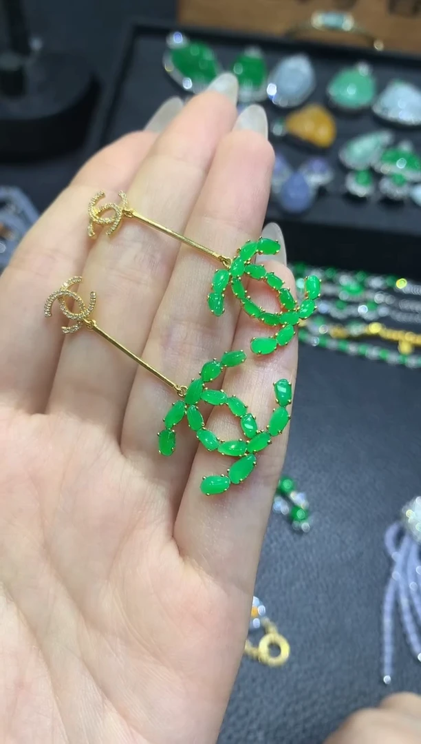 18K金镶嵌翡翠耳饰31团购