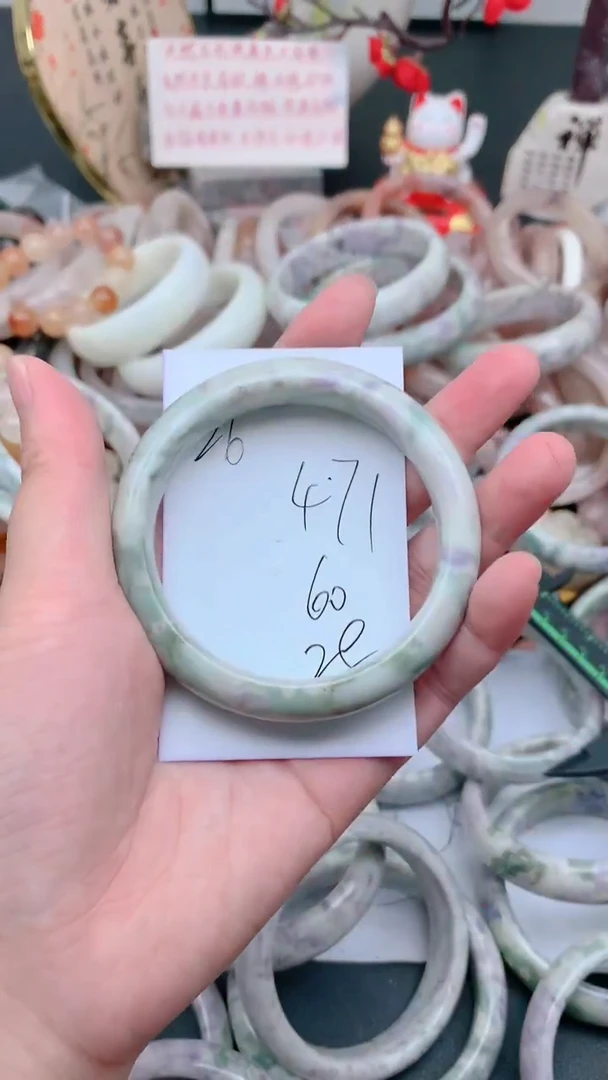 未镶嵌手镯石英质玉471