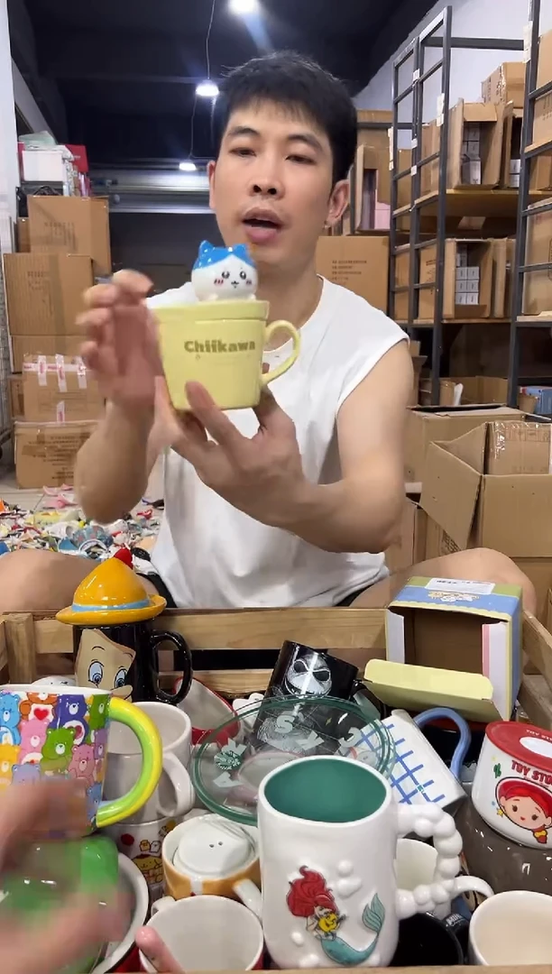 瓷片原盒小八带盖杯