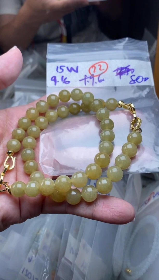 未镶嵌定制翡翠月***觉纯天然缅甸翡翠多样性