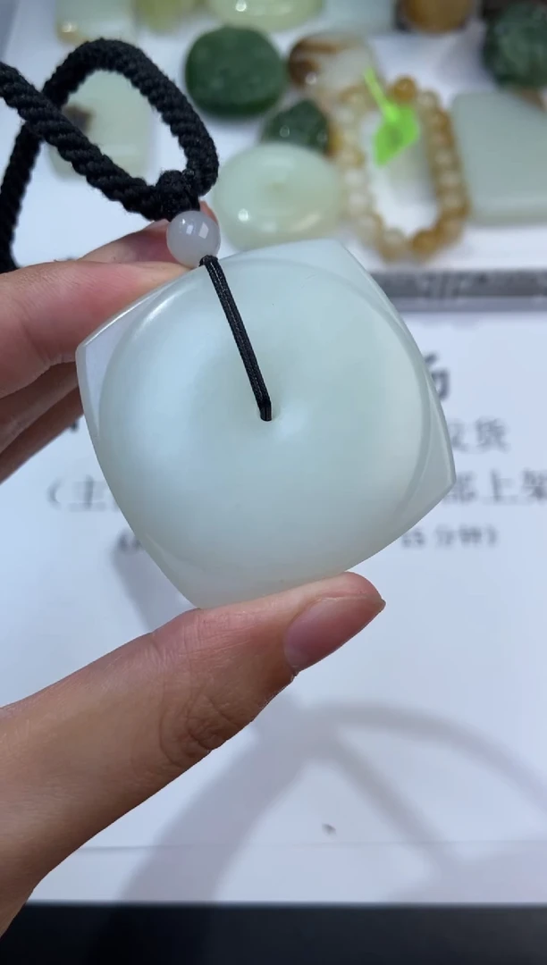 未镶嵌和田玉挂件378394     多人