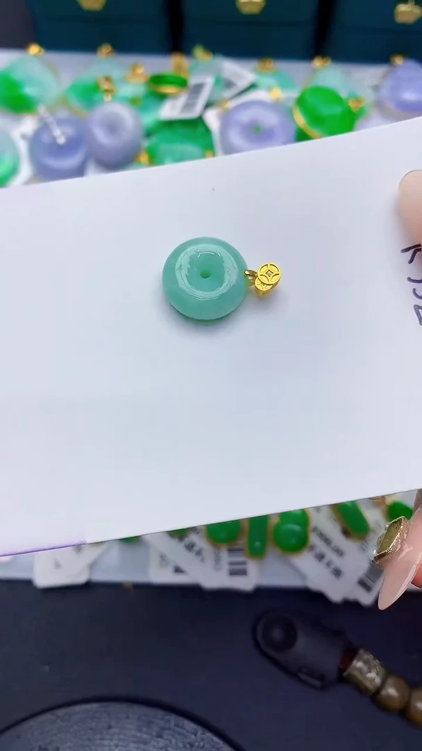 颈饰未镶嵌翡翠缅甸天然翡翠A货
