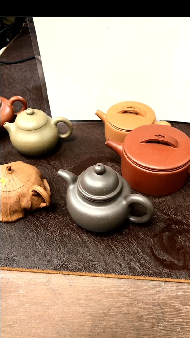 大**成潇潇紫砂壶