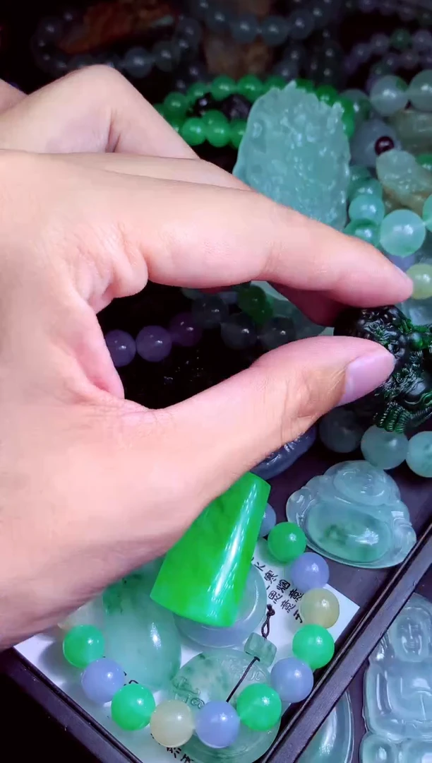 未镶嵌定制翡翠咪*️翡翠毛货定制