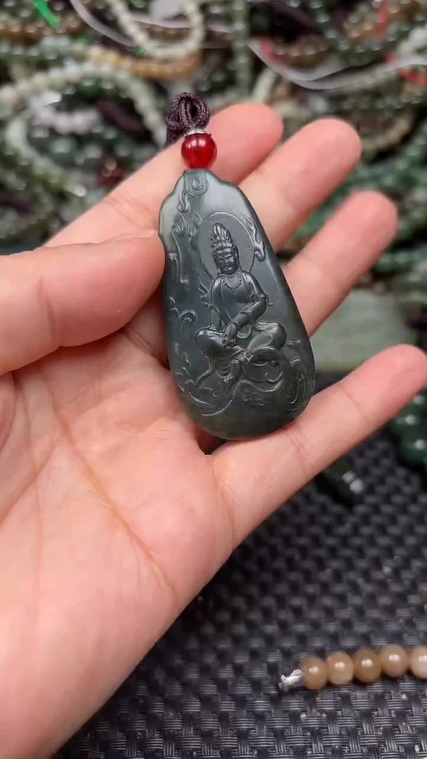 颈饰未镶嵌和田玉1