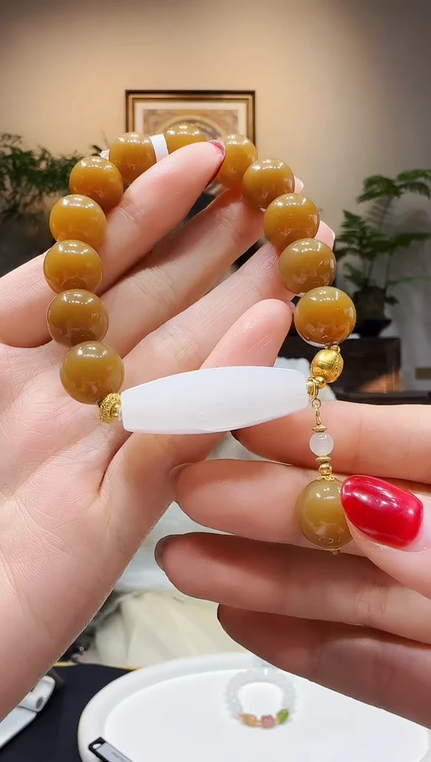 未镶嵌手链和田玉（糖玉）手链