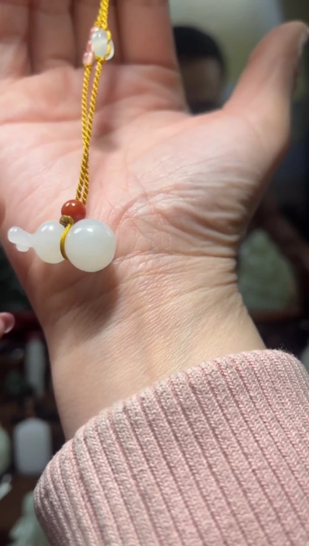 颈饰未镶嵌和田玉·