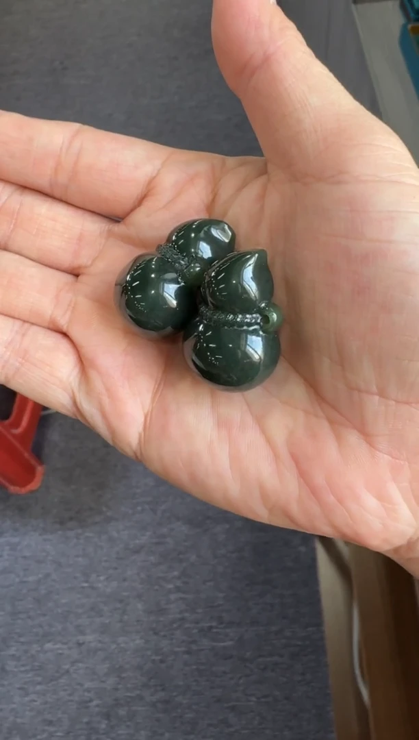 【闪购商品】和田玉吊坠未镶嵌葫芦多样性发一件配绳