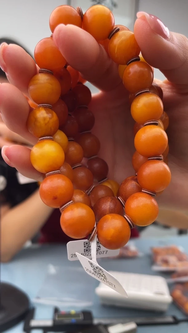 未镶嵌蜜蜡珠宝奇石018，微瑕假一罚十多样性发其一