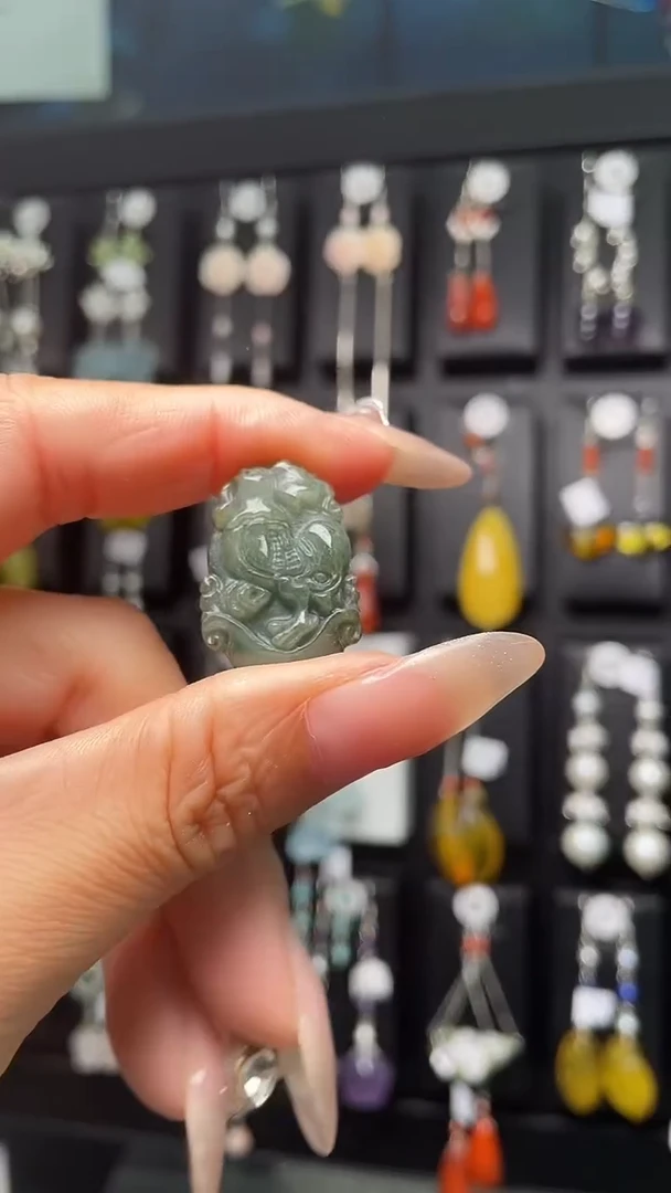 银S925镶嵌耳饰紫晶给***子给你一下子