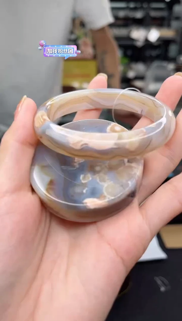 【闪购商品】石英质玉手镯未镶嵌58圈口（不退不换）1503612