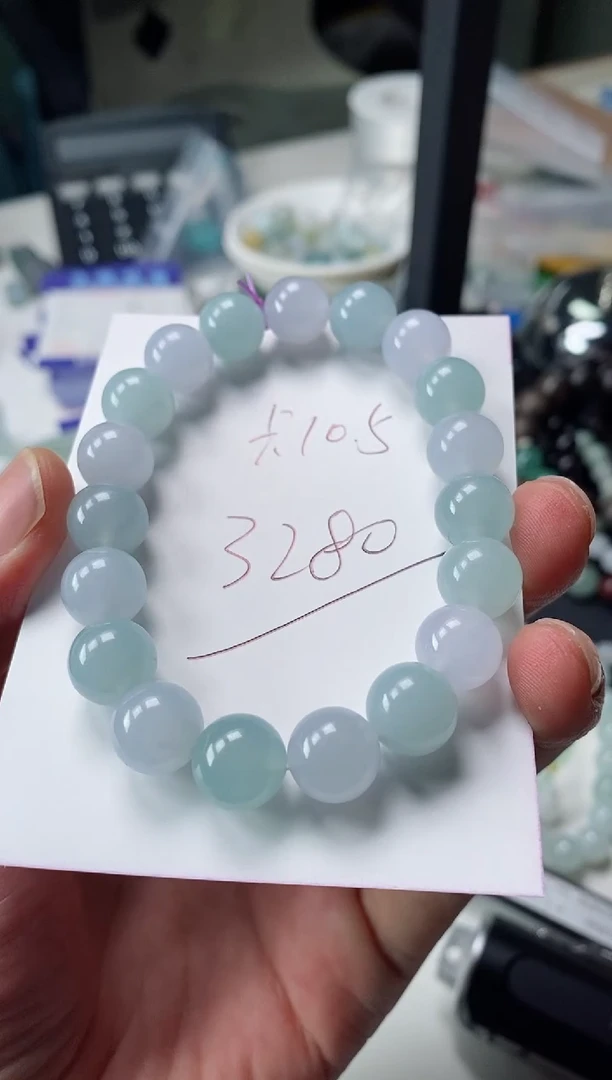 颈饰未镶嵌翡翠手串