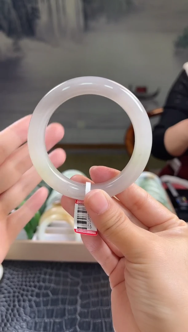 未镶嵌手镯和田玉56+圈口0853